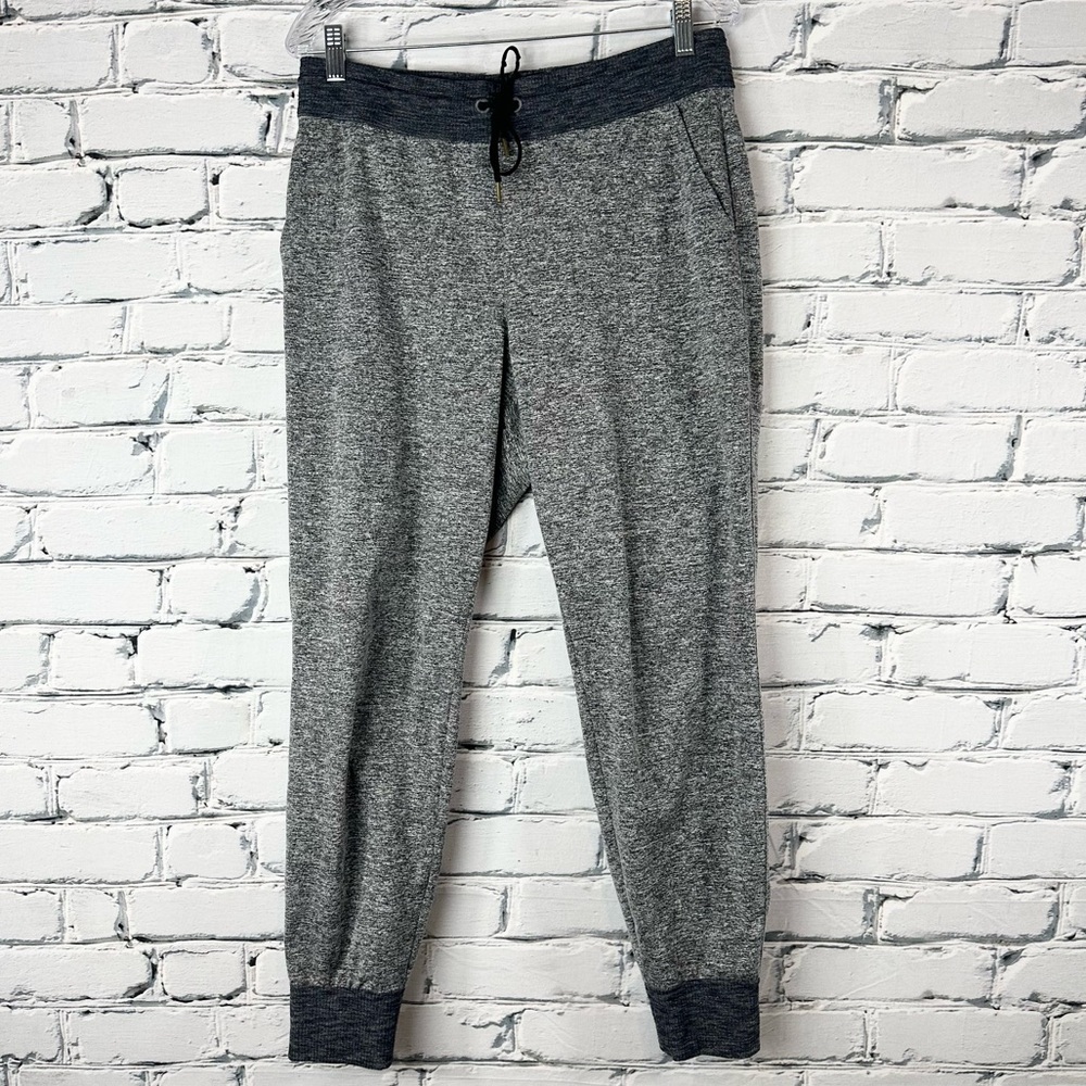 Athleta Womens Flux Soft Stretch Jogger 2.0 Sweatpant Gray Athletic Gym Workout - Picture 2 of 14